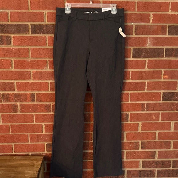 Old Navy Pants - Old Navy Pixie Flare Charcoal Full Length Dress Pants